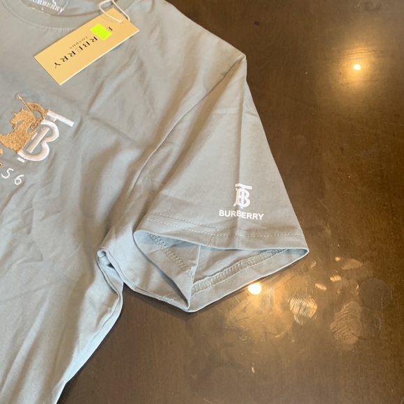 tshirt - Picture 3 of 3